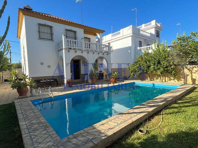 #1069 - Chalet para Venta en Utrera - Andalucía - 2