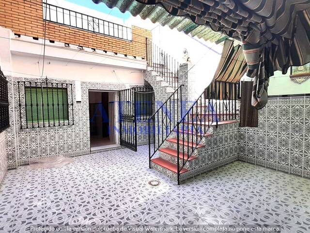 #1078 - Casa para Venta en Utrera - Andalucía - 1