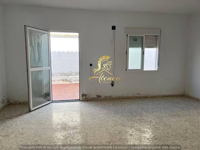 #1142 - Casa para Venta en Utrera - Andalucía